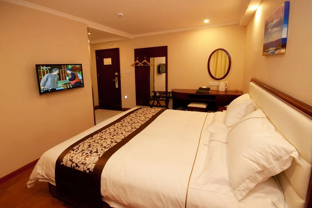 ***  Greentree Inn Sanya Bar Street Linchunhe Road Business Hotel 中国
