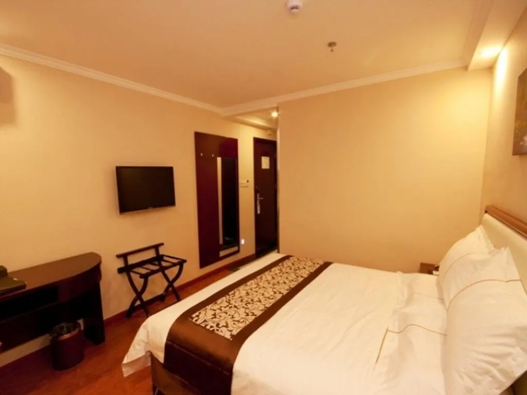 ***  Greentree Inn Sanya Bar Street Linchunhe Road Business Hotel 中国